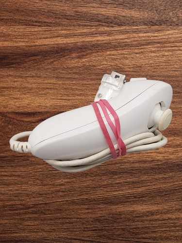 Nintendo wii nunchuck - nintendo,